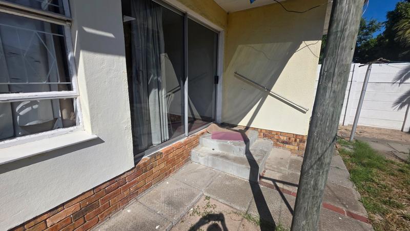 4 Bedroom Property for Sale in Goodwood Park Western Cape